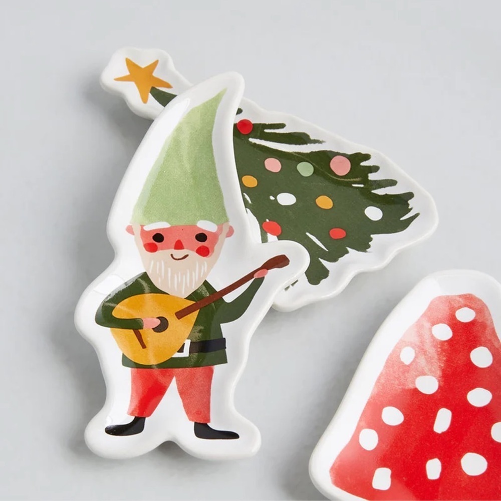 Gnoming Minstrel Ceramic Holiday Plate Set, NWT